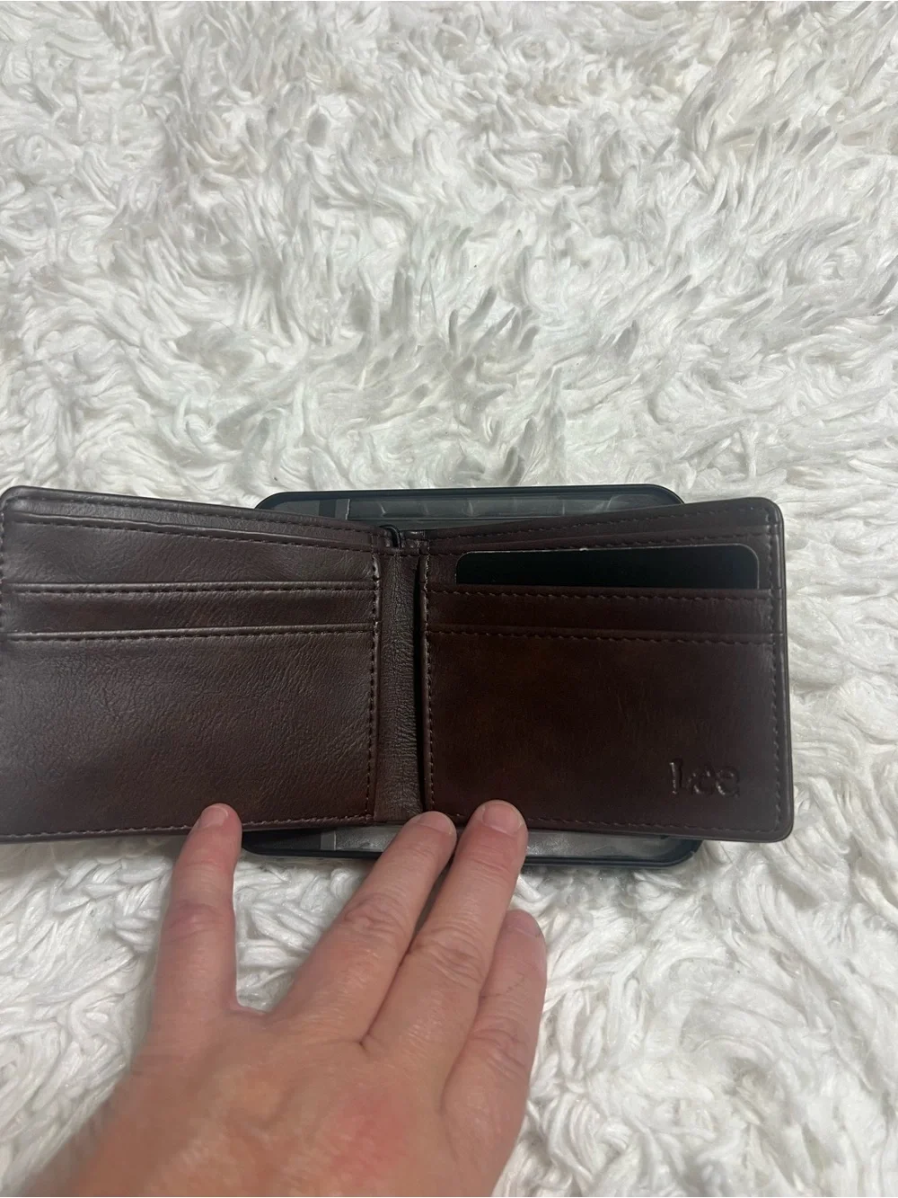 Lee compact bifold